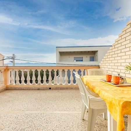 Family Friendly Seaside Apartments Kozino, Zadar - 5749 Petrcane Ngoại thất bức ảnh