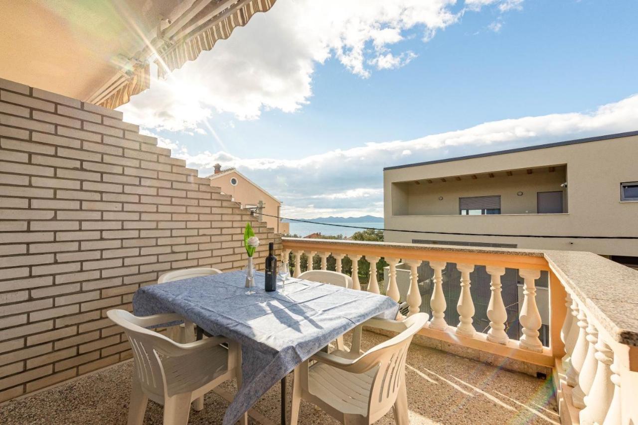 Family Friendly Seaside Apartments Kozino, Zadar - 5749 Petrcane Ngoại thất bức ảnh
