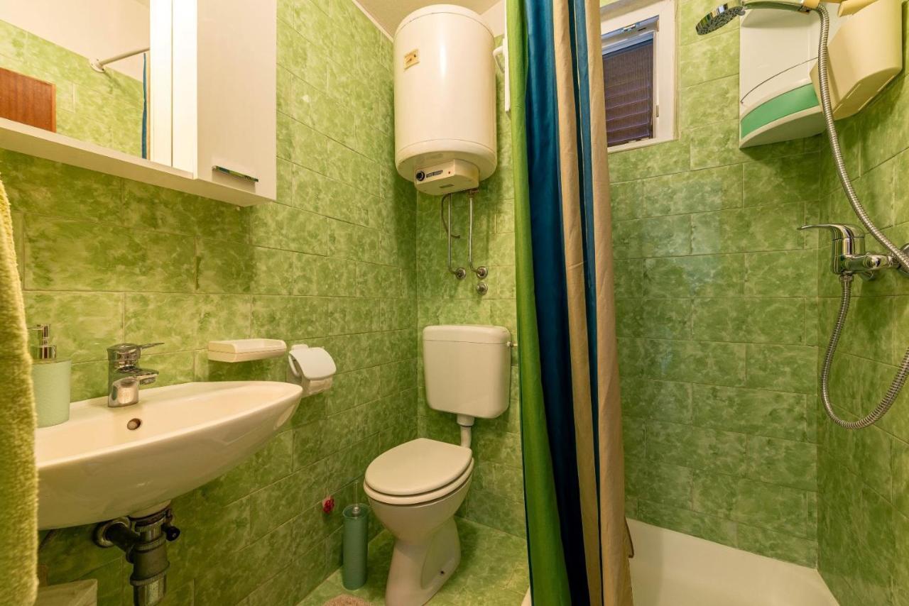 Family Friendly Seaside Apartments Kozino, Zadar - 5749 Petrcane Ngoại thất bức ảnh