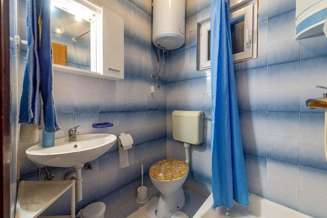 Family Friendly Seaside Apartments Kozino, Zadar - 5749 Petrcane Ngoại thất bức ảnh