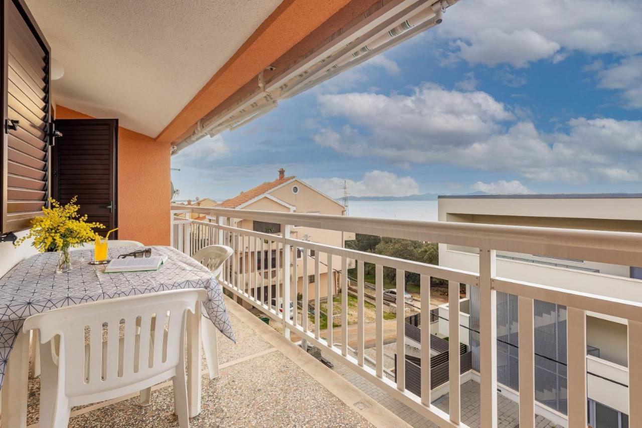 Family Friendly Seaside Apartments Kozino, Zadar - 5749 Petrcane Ngoại thất bức ảnh